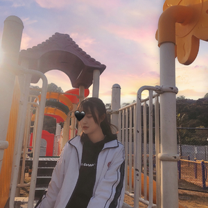 寡妇一夜爽毛片
